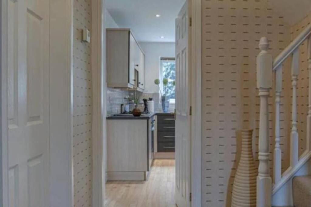 Luxury 4 Bedroom House Manchester Buitenkant foto