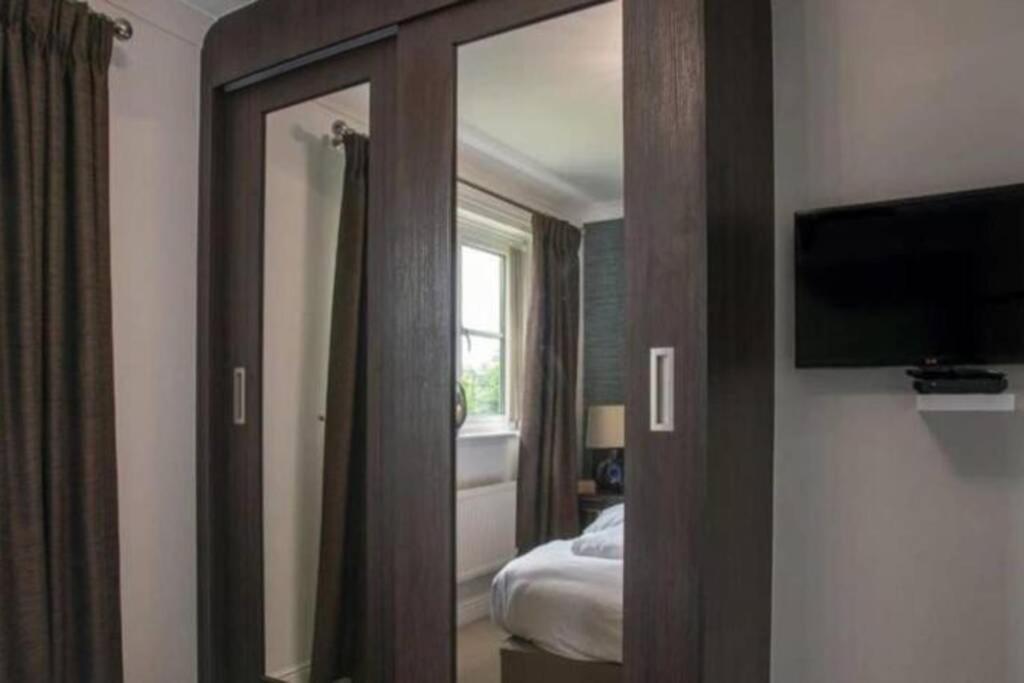 Luxury 4 Bedroom House Manchester Buitenkant foto