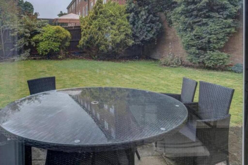 Luxury 4 Bedroom House Manchester Buitenkant foto