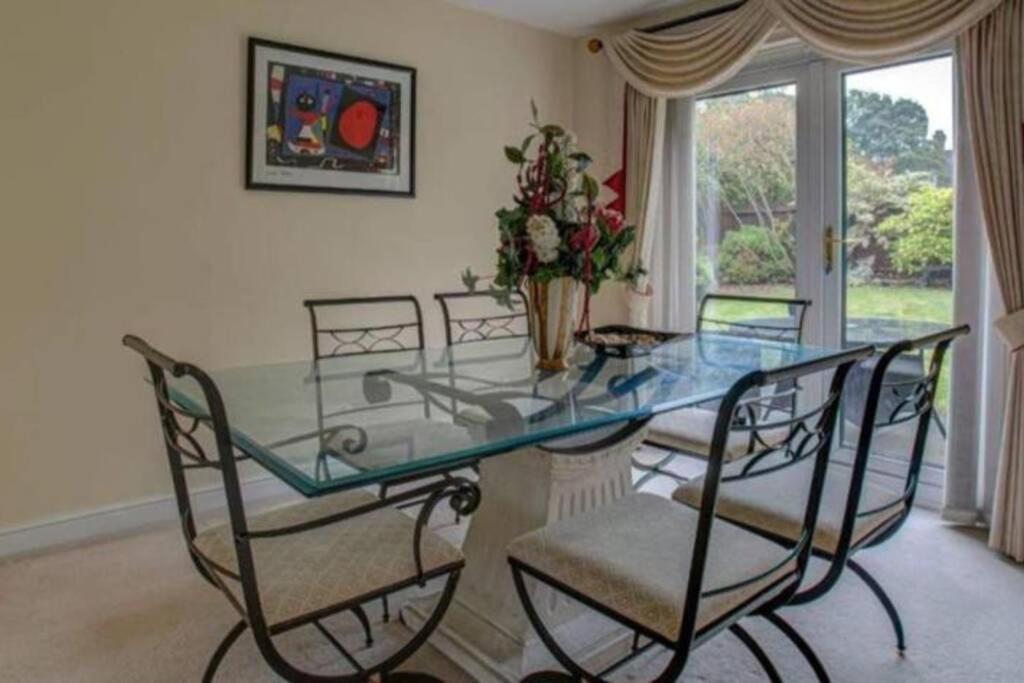 Luxury 4 Bedroom House Manchester Buitenkant foto