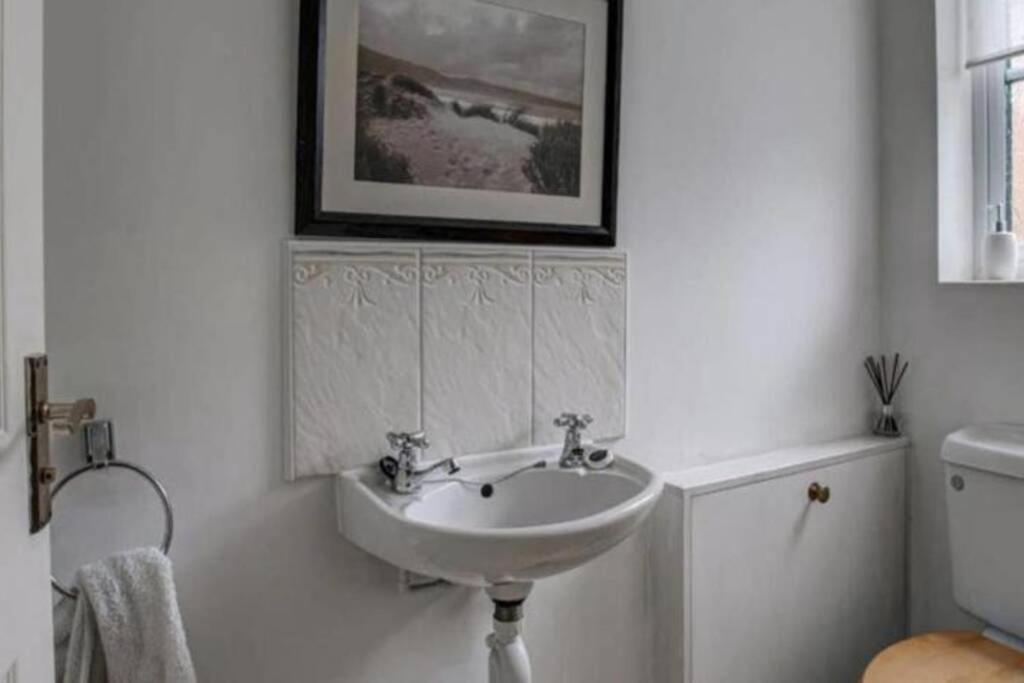 Luxury 4 Bedroom House Manchester Buitenkant foto